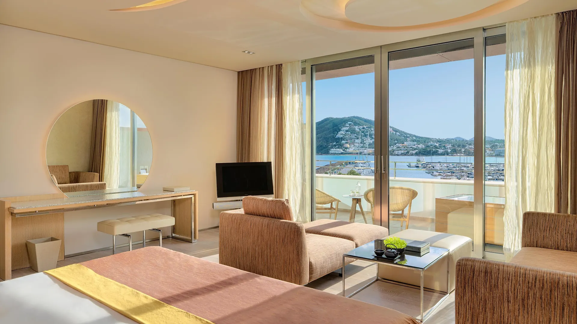 Aguas De Ibiza Grand Luxe Hotel - Small Luxury Hotel Of The World Santa Eulària des Riu 5*,  Espagne
