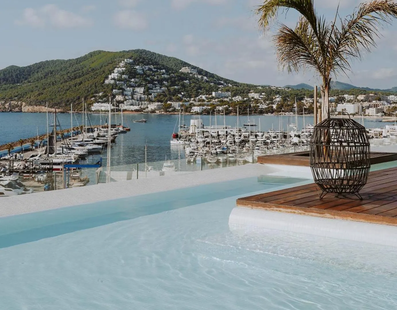 Aguas De Ibiza Grand Luxe Hotel - Small Luxury Hotel Of The World location