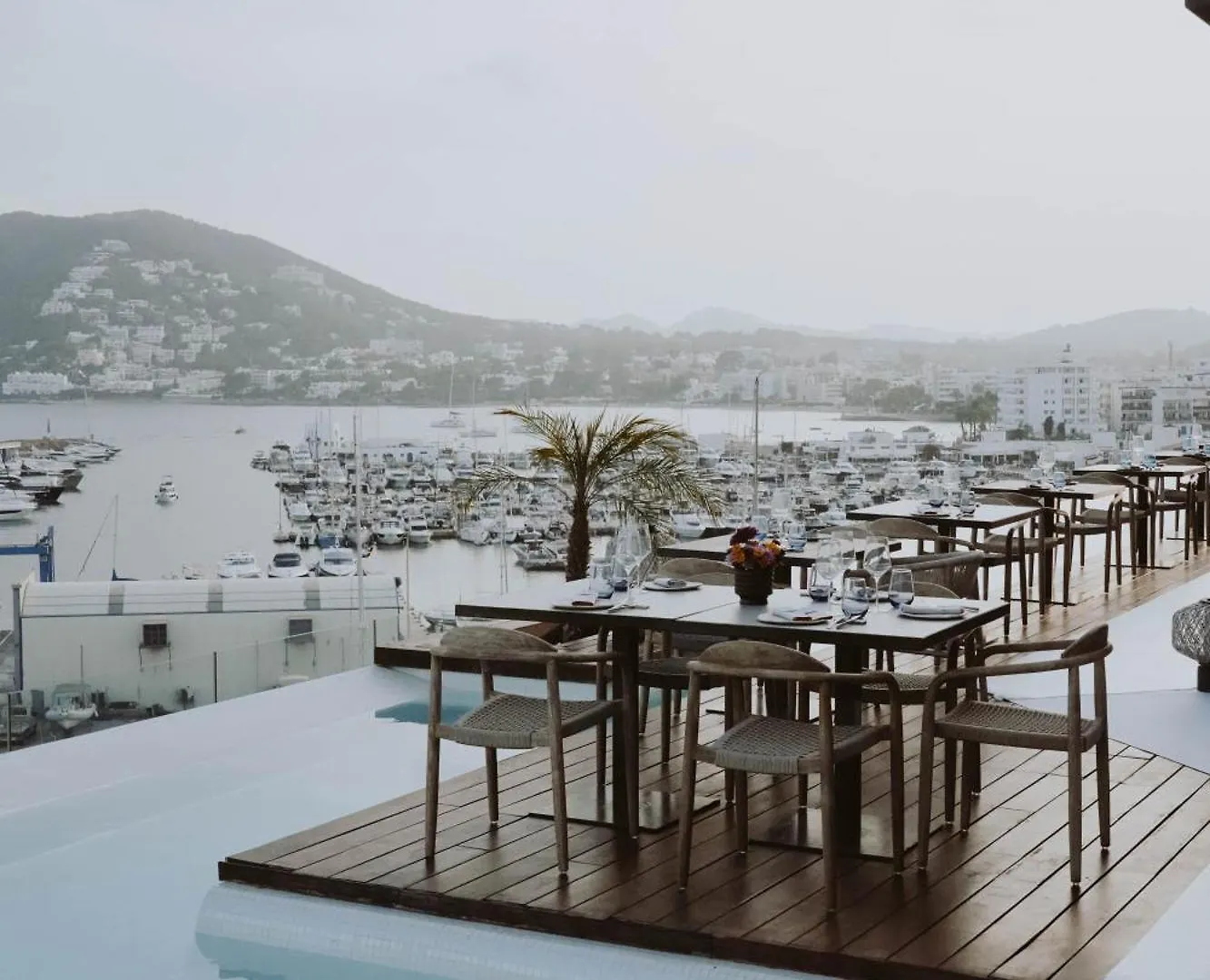 Aguas De Ibiza Grand Luxe Hotel - Small Luxury Hotel Of The World Santa Eulària des Riu 5*,  Espagne